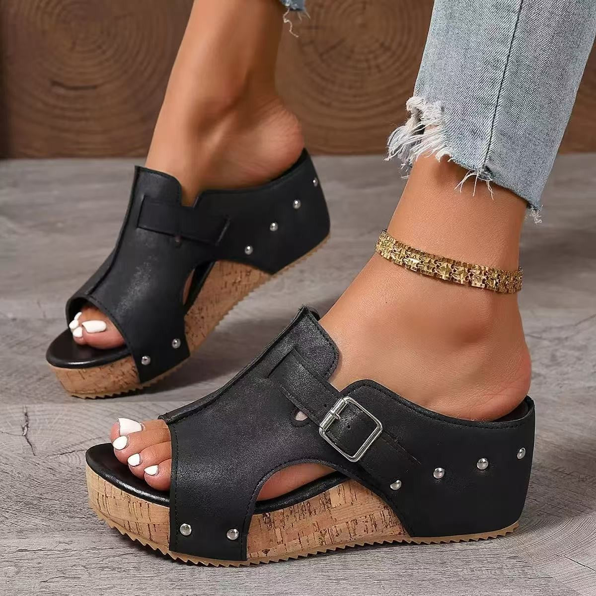 Women’s RetroBay Buckle Peep-Toe Wedge Sandals – Rivet-Detail Platform Beach Shoes (US 5–10.5)
