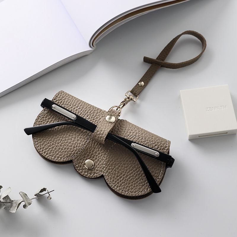 🔥This Week's Special ✨Soft PU Leather Sunglasses Bag👓️