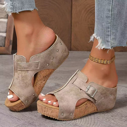 Women’s RetroBay Buckle Peep-Toe Wedge Sandals – Rivet-Detail Platform Beach Shoes (US 5–10.5)