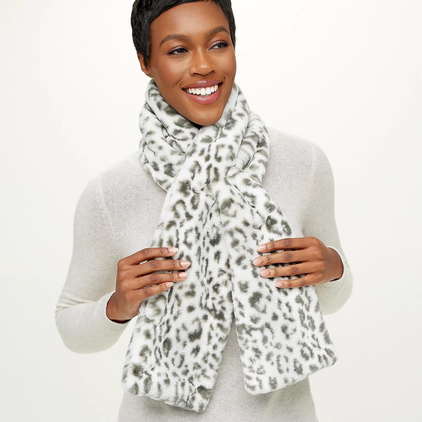 Holiday Mega Sale Save 49%🔥The Coziest Scarf with a Hidden Zipper Pocket
