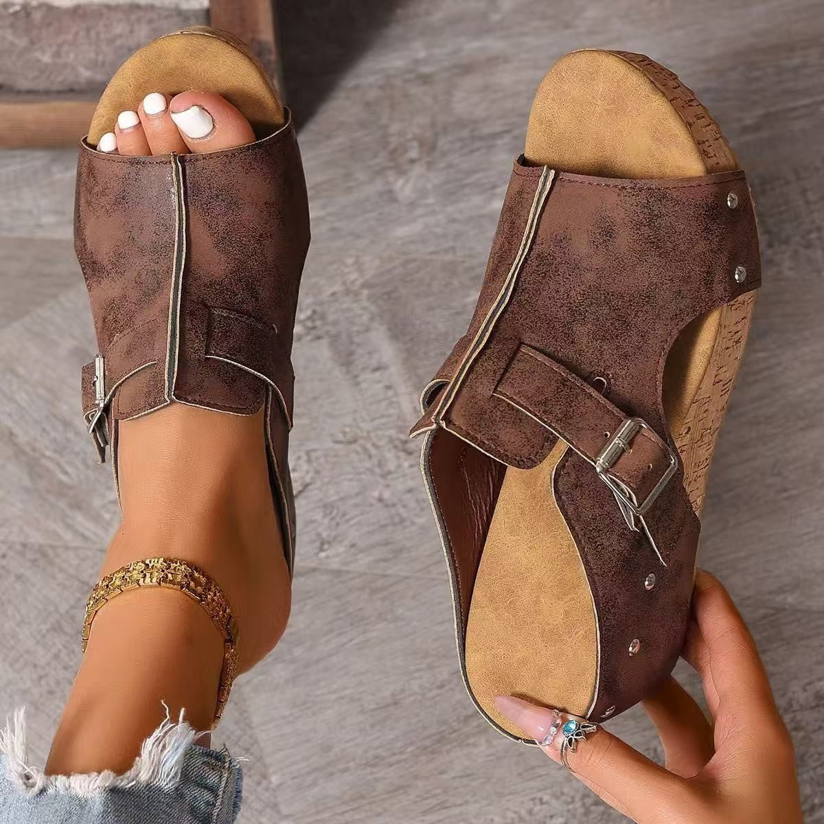 Women’s RetroBay Buckle Peep-Toe Wedge Sandals – Rivet-Detail Platform Beach Shoes (US 5–10.5)