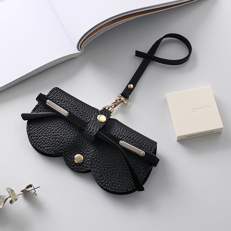 🔥This Week's Special ✨Soft PU Leather Sunglasses Bag👓️