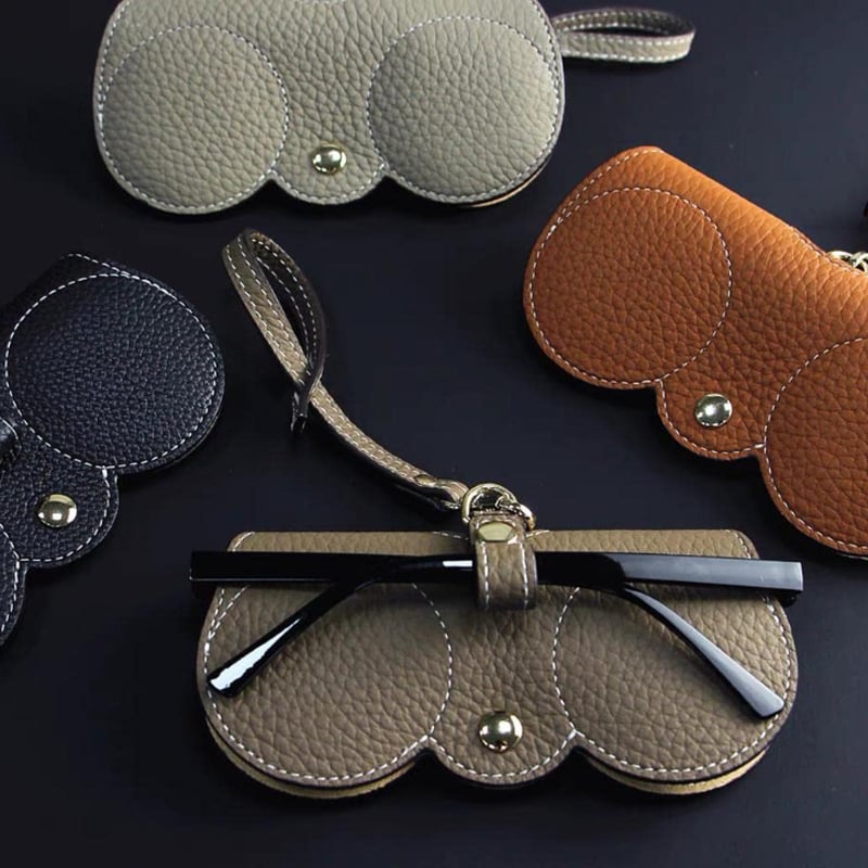 🔥This Week's Special ✨Soft PU Leather Sunglasses Bag👓️